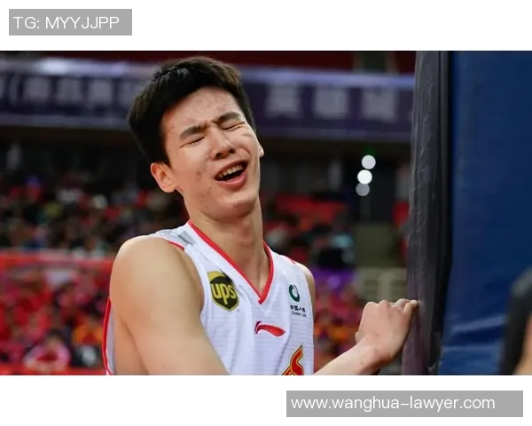 郭昊文的篮球之路：从青涩少年到职业球员的成长故事与挑战